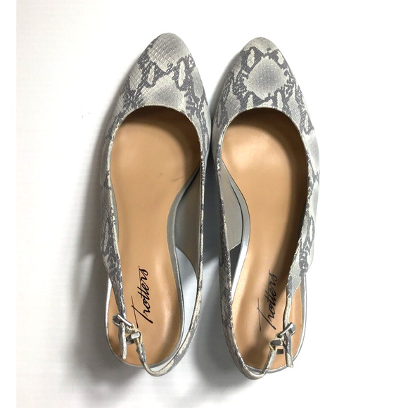 Trotters Shoes - Trotters Keely Women's Sling Back Pump - Snake Gray and White Pattern - 8.5M